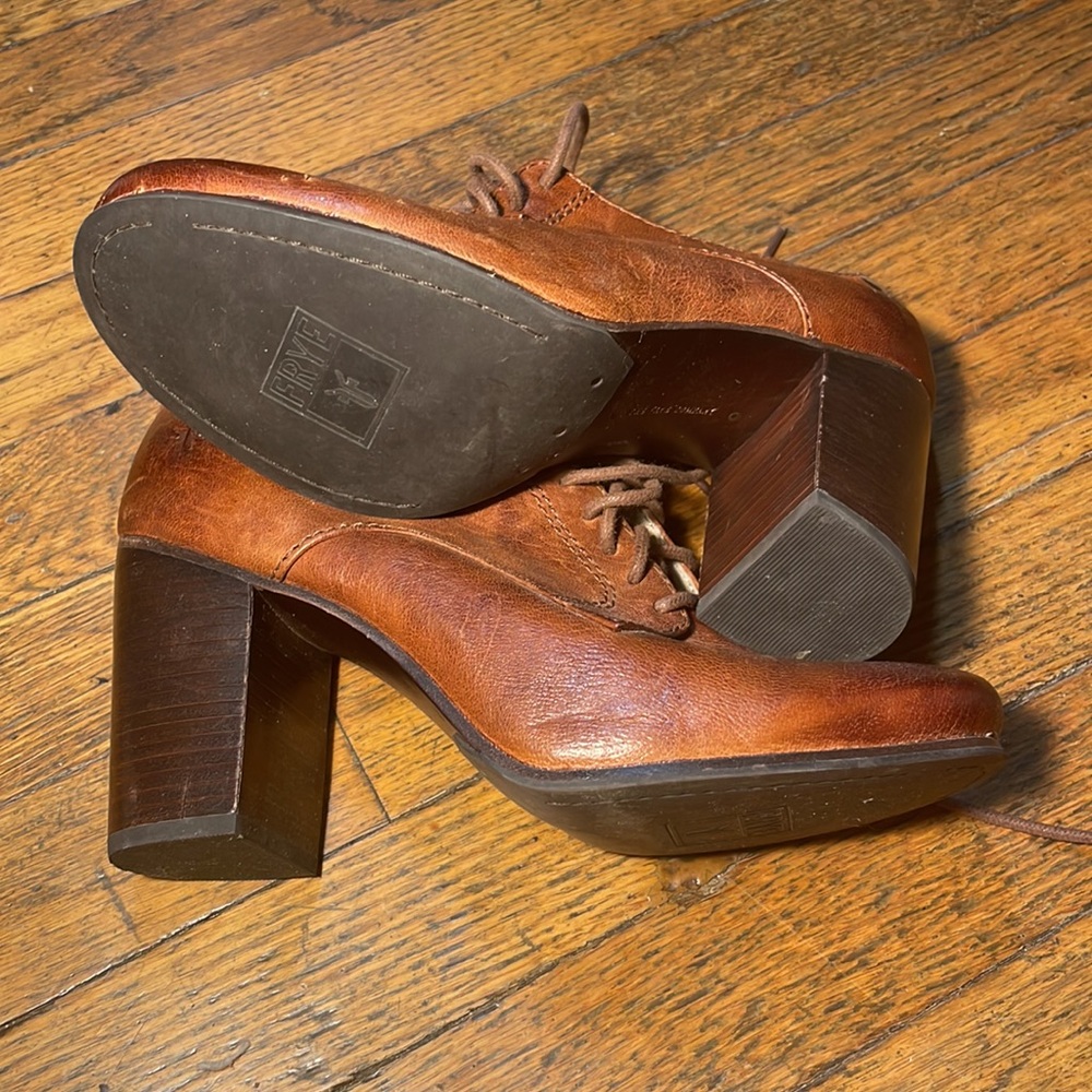Frye Carson Heeled Oxfords